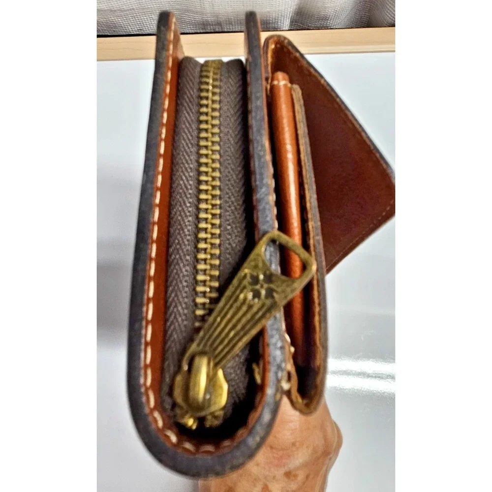 Patricia‎ Nash leather beige Alberese organizer wallet
